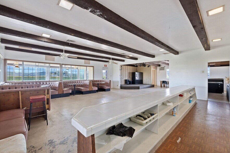 More Photos Of 12900 Soda Lake Rd, Santa Margarita Hotel For Sale