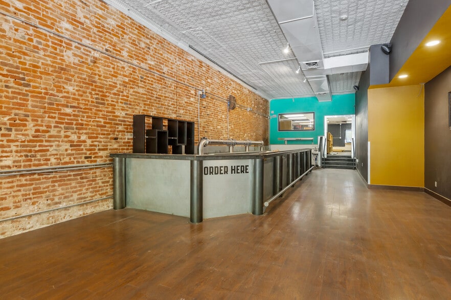 More Photos Of 813 8th St, Greeley General Retail For Lease