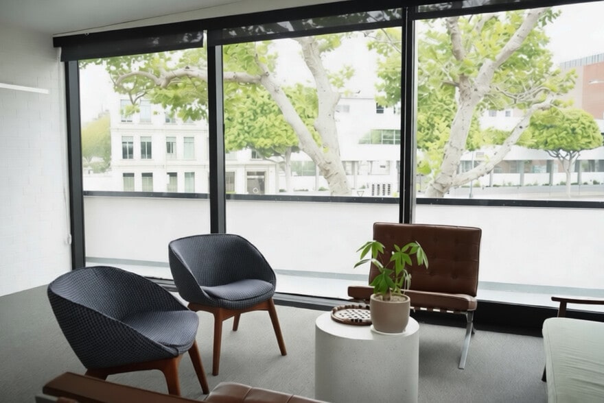 More Photos Of 446-448 S Canon Dr, Beverly Hills Office For Sale