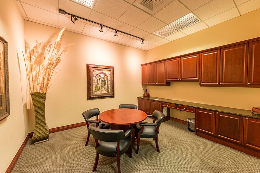 More Photos Of 8040 Southpark Ln, Littleton Office For Lease