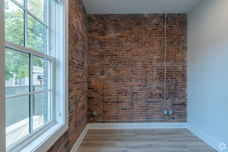 More Photos Of 204 High St, Buffalo Apartments For Sale