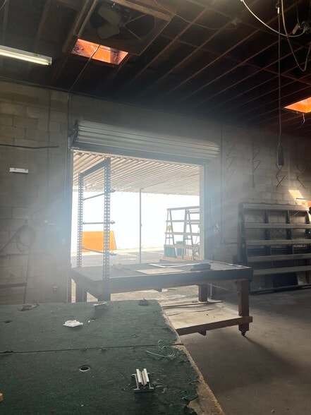 More Photos Of 702 W Anaheim St, Wilmington General Retail For Sale