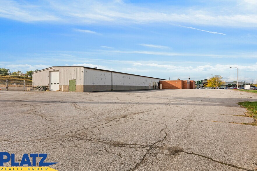 More Photos Of 3801 Elm Rd NE, Warren Warehouse For Lease