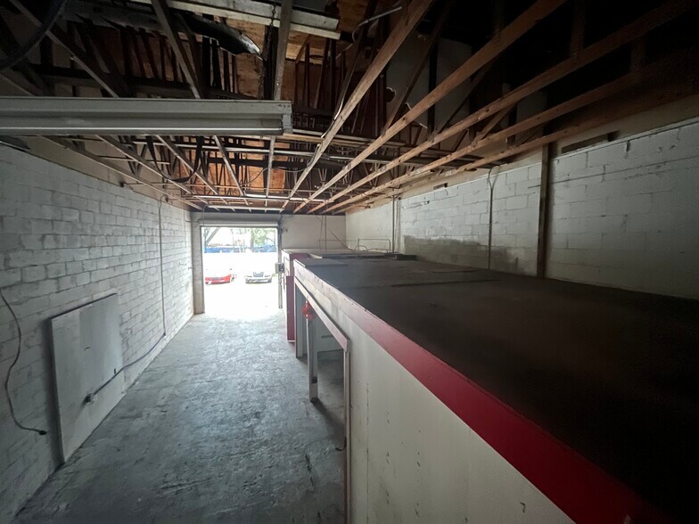 More Photos Of 4131 Lenox Ave, Jacksonville Warehouse For Lease