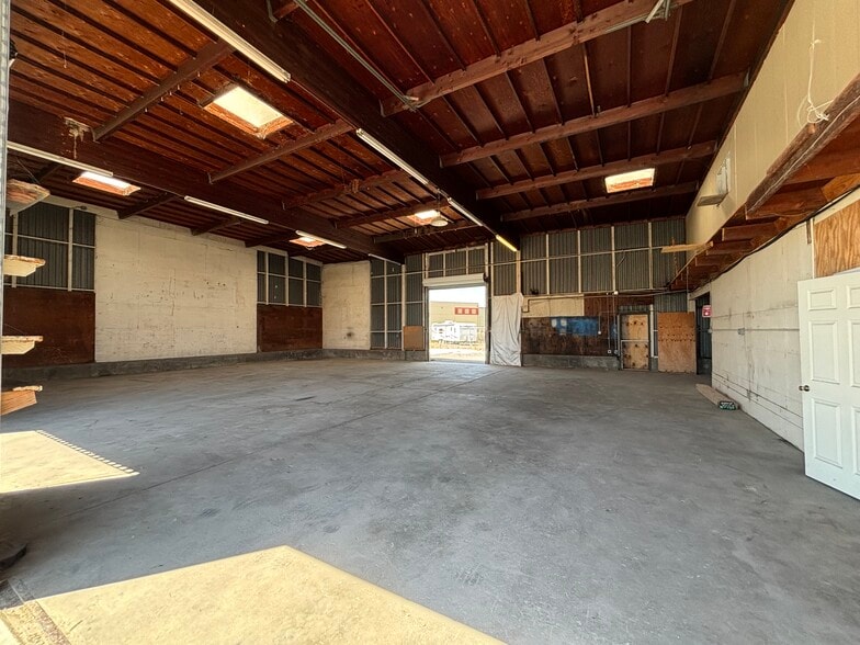 More Photos Of 4711 Paoli Loop Rd, American Canyon Warehouse For Lease