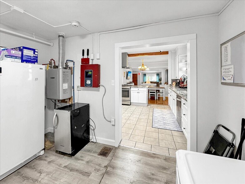 More Photos Of 1007 W Wright St, Pensacola Specialty For Sale