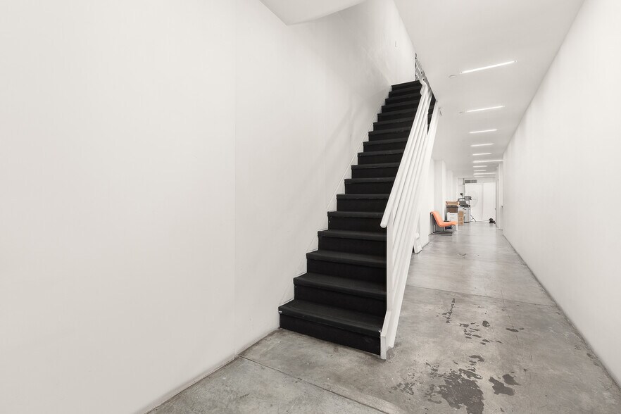 More Photos Of 354 Broadway, New York Office Residential For Sale