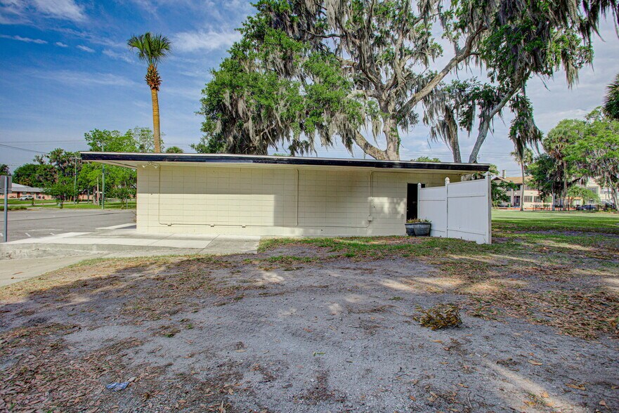 More Photos Of 203 Laurel St, Palatka Office For Sale