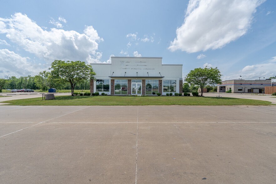 More Photos Of 6507 Coliseum Blvd, Alexandria Medical For Sale