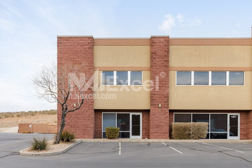More Photos Of 4012 S River Rd, St George Warehouse For Lease