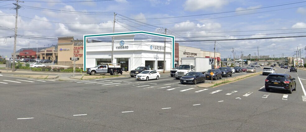 Primary Photo Of 120-140 Glen Cove Rd, Carle Place Freestanding For Lease