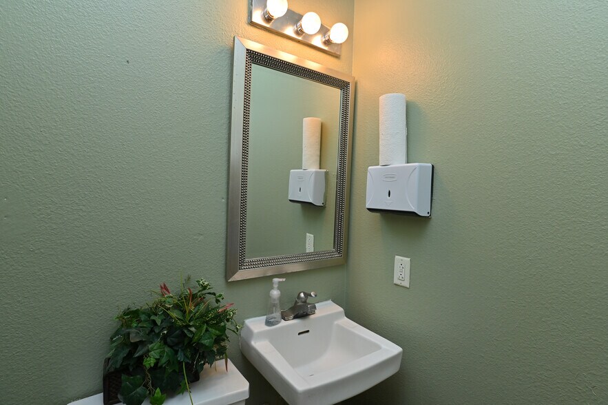More Photos Of 2021 FM 1092 Rd, Missouri City Assisted Living For Sale