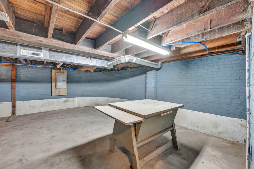 More Photos Of 3471 W 41st St, Cleveland Storefront Retail Residential For Lease
