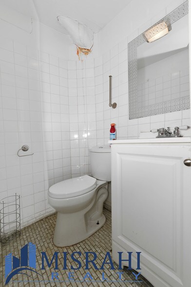 More Photos Of 160 Orchard St, New York Apartments For Lease