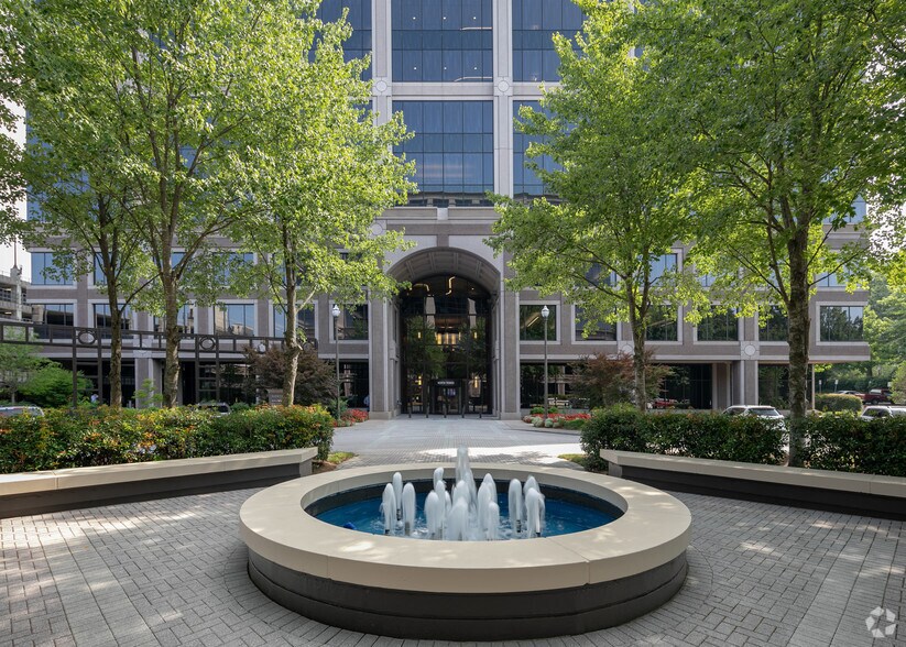 More Photos Of 10 Glenlake Pky NE, Atlanta Office For Lease