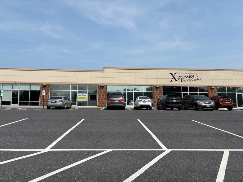 More Photos Of 36 Parkway Ln, Fishersville Storefront Retail Office For Lease