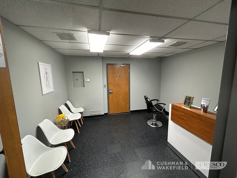 More Photos Of 3461 Warrensville Center Rd, Shaker Heights Office For Sale