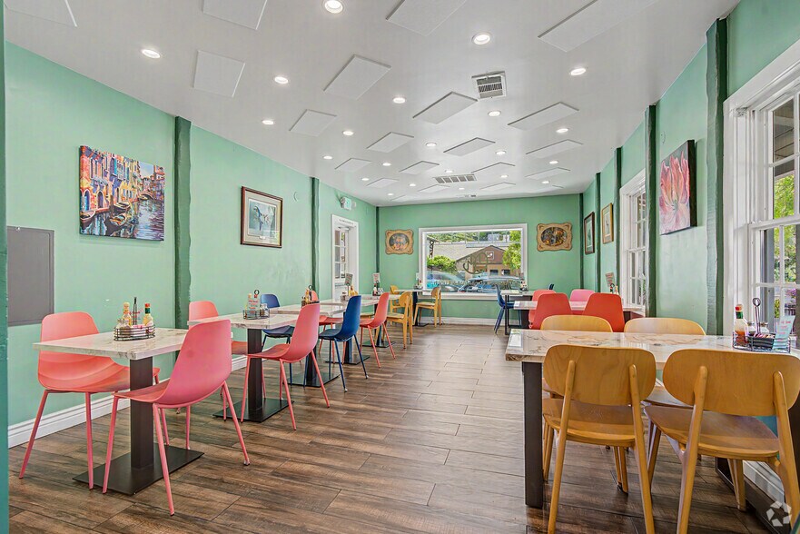 More Photos Of 14554 Big Basin Way, Saratoga Storefront Retail Office For Lease
