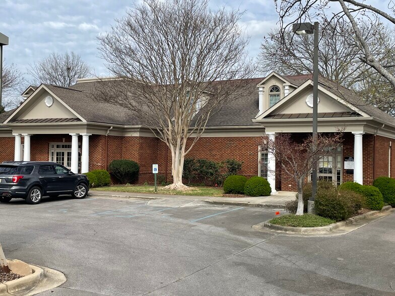 Primary Photo Of 4031 Balmoral Dr, Huntsville Medical For Lease