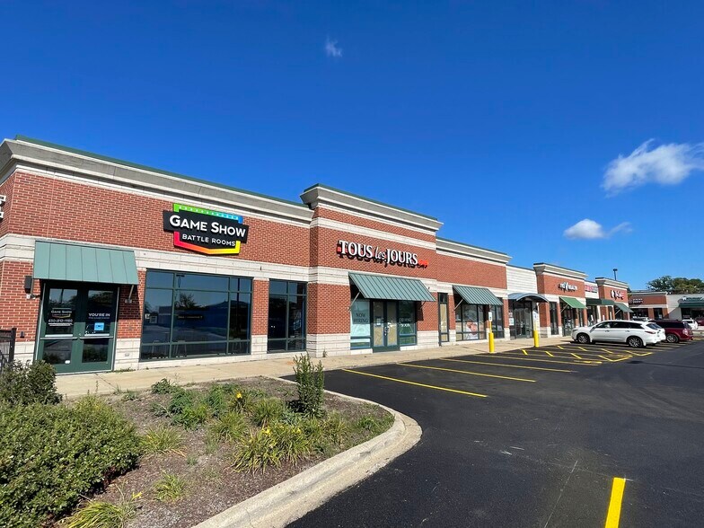 More Photos Of 2820 S Highland Ave, Lombard General Retail For Lease
