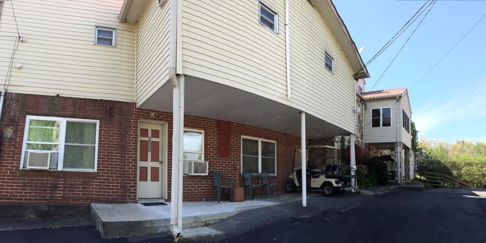 More Photos Of 290 N Main St, Robbinsville Hotel For Sale