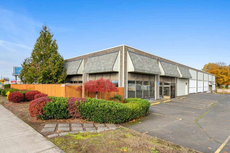 More Photos Of 21615 SW Tualatin Valley Hwy, Beaverton Showroom For Sale