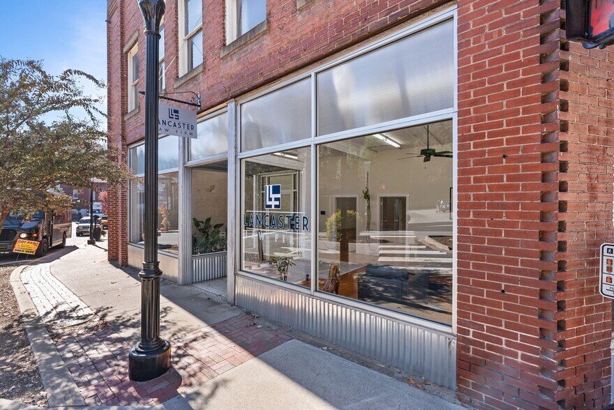 More Photos Of 489 Main St, Canton Office For Lease