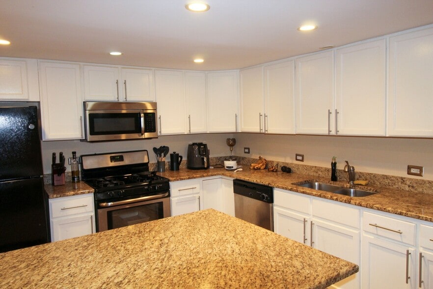 More Photos Of 815 S Bell Ave, Chicago Multifamily For Sale