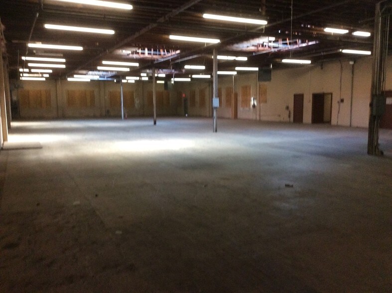 More Photos Of 24 Sheridan Ave, Clifton Warehouse For Sale