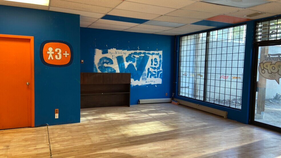 More Photos Of 3845 Rupert St, Vancouver Storefront For Lease