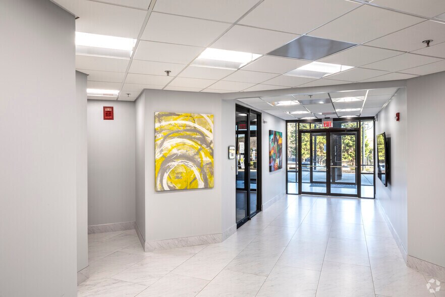 More Photos Of 13000 Harbor Center Dr, Woodbridge Office For Lease