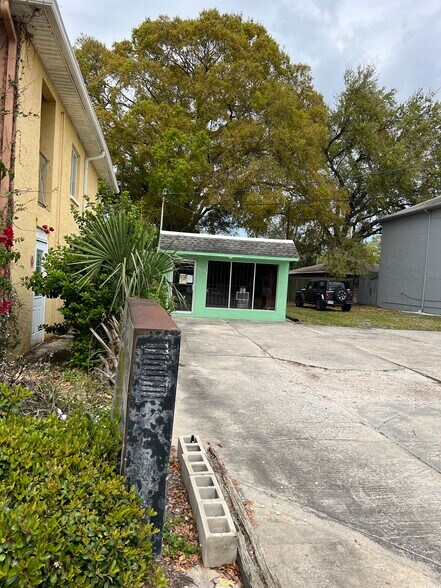 More Photos Of 2925 W Columbus Dr, Tampa Freestanding For Sale