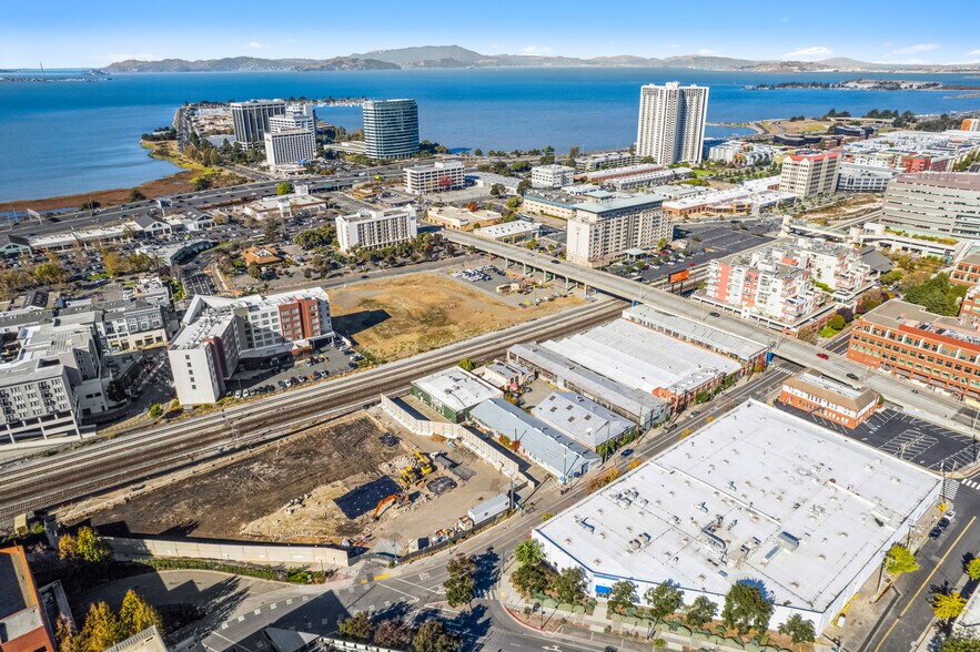 More Photos Of 5675 Landregan St, Emeryville Warehouse For Sale