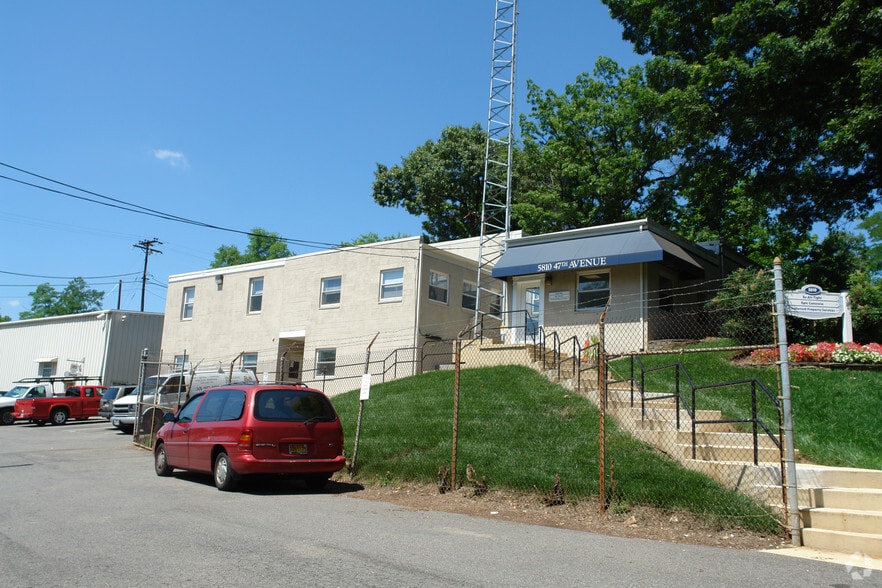 More Photos Of 5810 47th Ave, Riverdale Warehouse For Lease