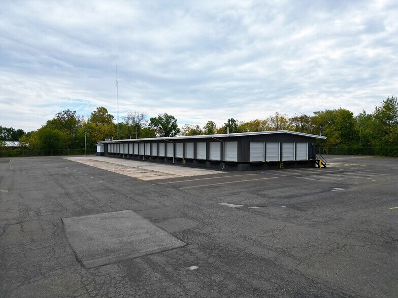 More Photos Of 750 County Line Rd, Colmar Truck Terminal For Sale