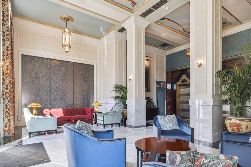 More Photos Of 10 W Broadway, Salt Lake City Office For Lease