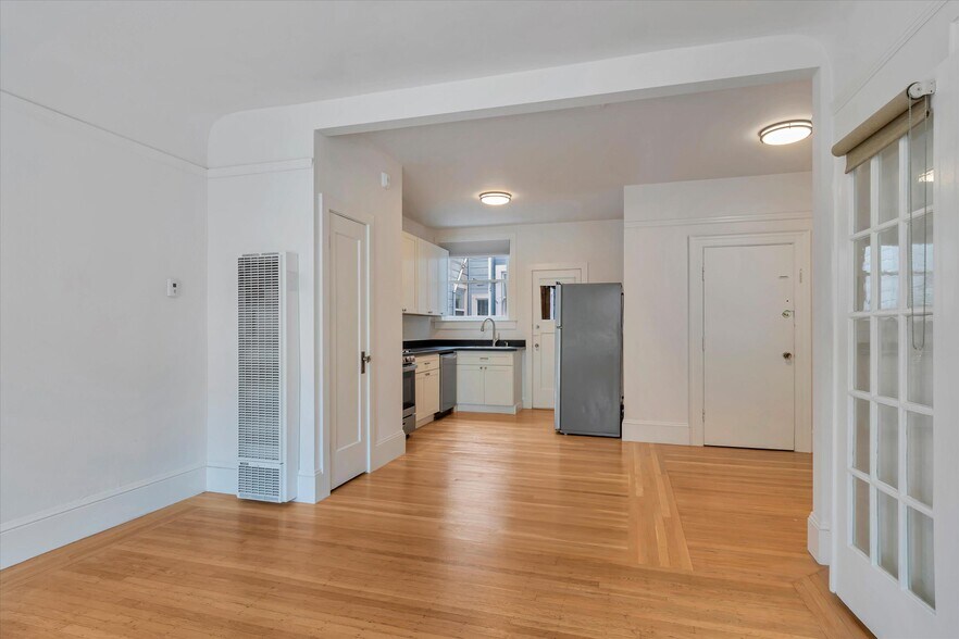 More Photos Of 221 San Jose Ave, San Francisco Apartments For Sale