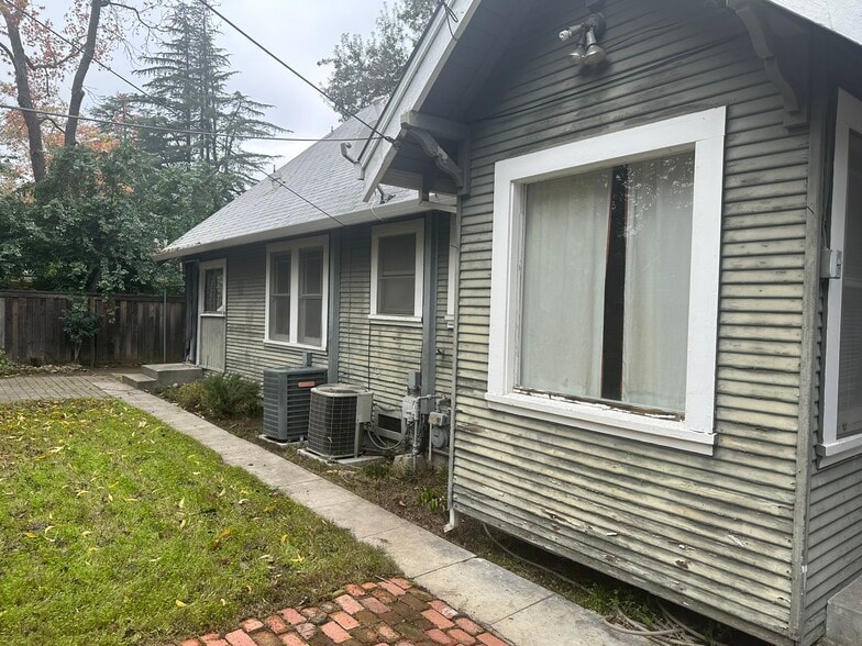 More Photos Of 150 W Stadium Dr, Stockton Apartments For Sale