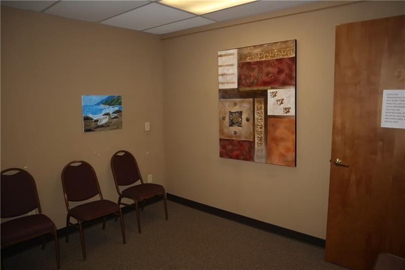 More Photos Of 90 Chamber Plz, Charleroi Medical For Sale