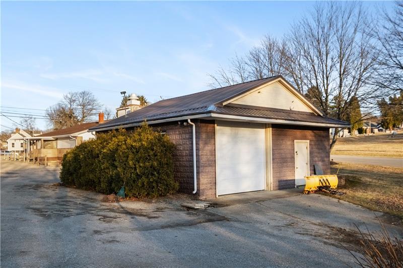 More Photos Of 180 Butler Rd, Saxonburg Restaurant For Sale