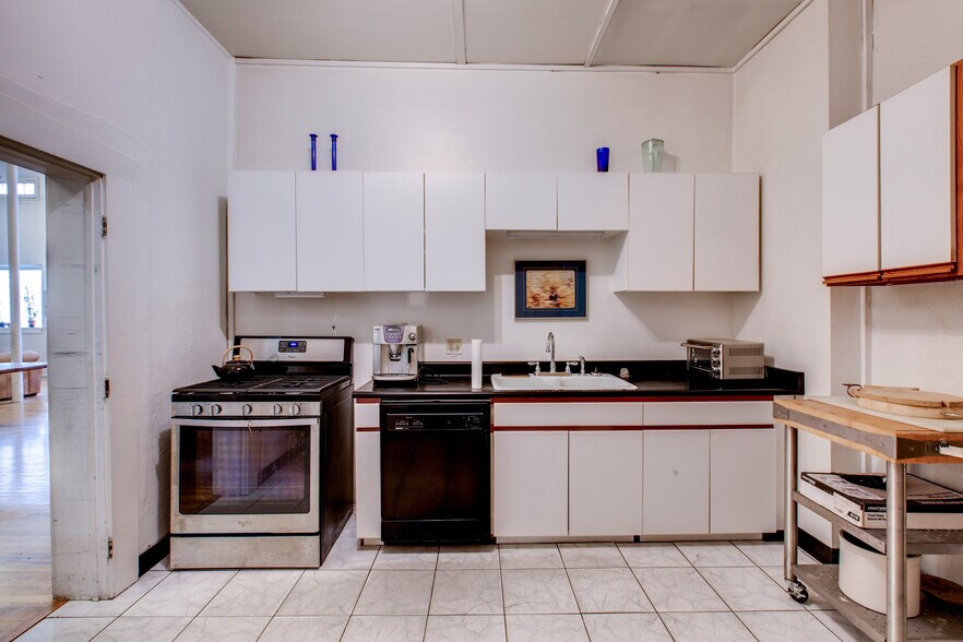 More Photos Of 2101-2111 W 29th Ave, Denver Loft Creative Space For Lease