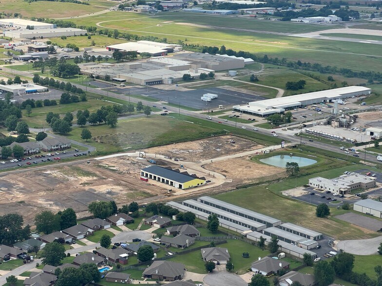 More Photos Of 5300 S Zero St, Fort Smith Storefront Retail Office For Sale