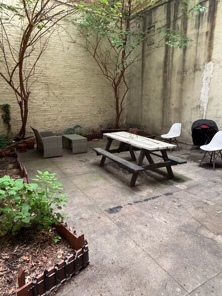 More Photos Of 322 Myrtle Ave, Brooklyn Storefront Retail Residential For Lease