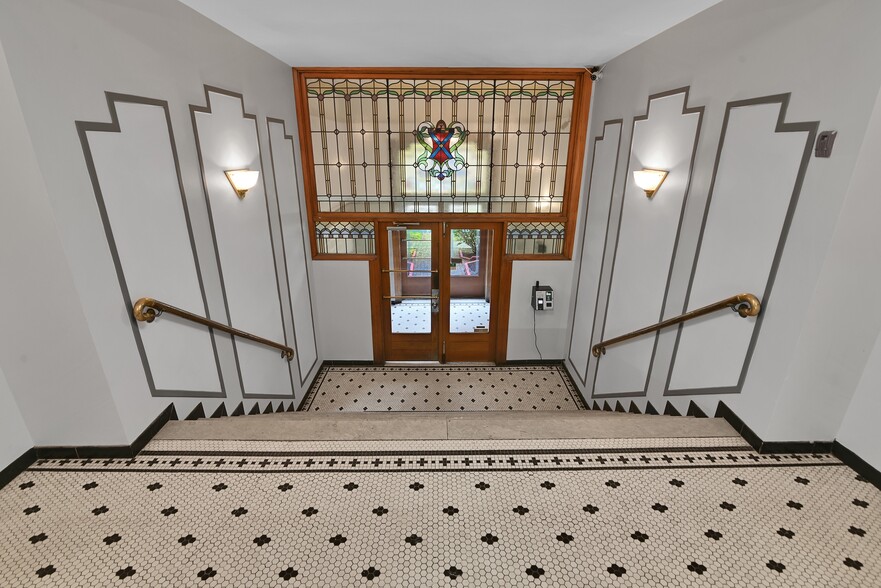 More Photos Of 61 Cartier St, Ottawa Apartments For Sale