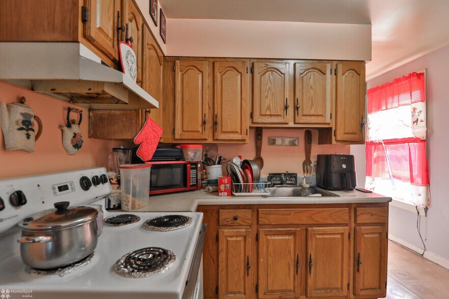 More Photos Of 1550 Warren St, Allentown Apartments For Sale