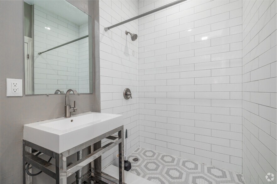 More Photos Of 681 Shatto Pl, Los Angeles Apartments For Sale