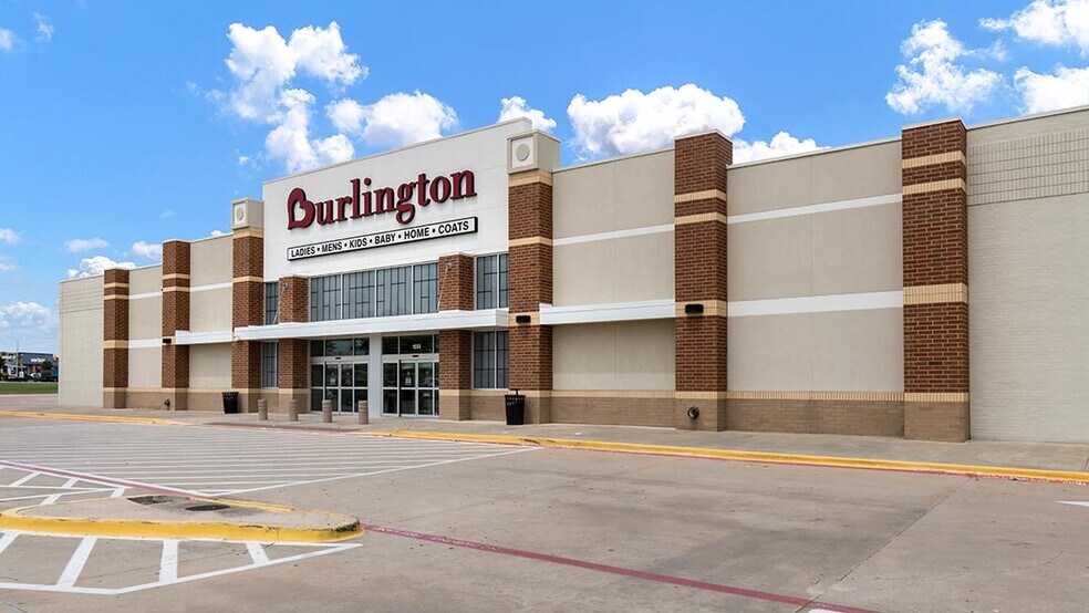 Primary Photo Of 6801-7049 Ridgmar Meadow Rd, Fort Worth Unknown For Lease