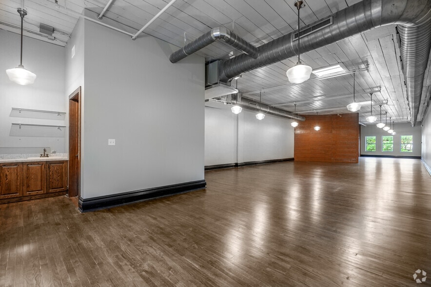 More Photos Of 907 Houston St, Fort Worth Loft Creative Space For Lease