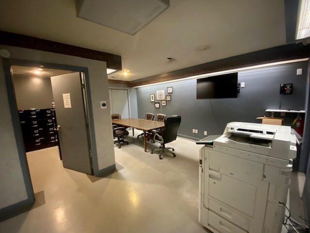 More Photos Of 703 W 13th St, Muncie Warehouse For Sale