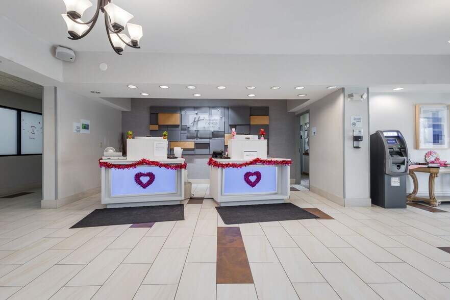 More Photos Of 3610 S Nappanee St, Elkhart Hotel For Sale